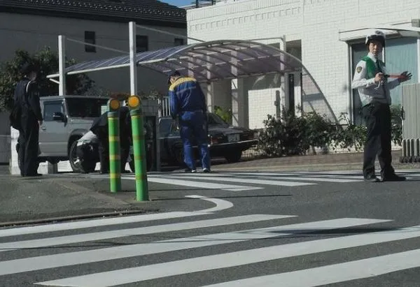 ▲▼台女撞飛日本母女！女嬰遭卡車底不治。（圖／翻攝自推特）