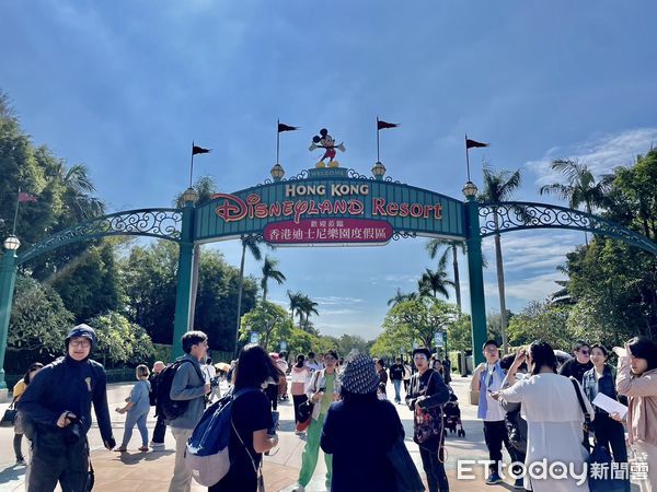 ▲▼香港迪士尼樂園打造全球首座及最大的《冰雪奇緣》主題園區「魔雪奇緣世界」，將在11/20正式開幕。（圖／記者周姈姈攝）