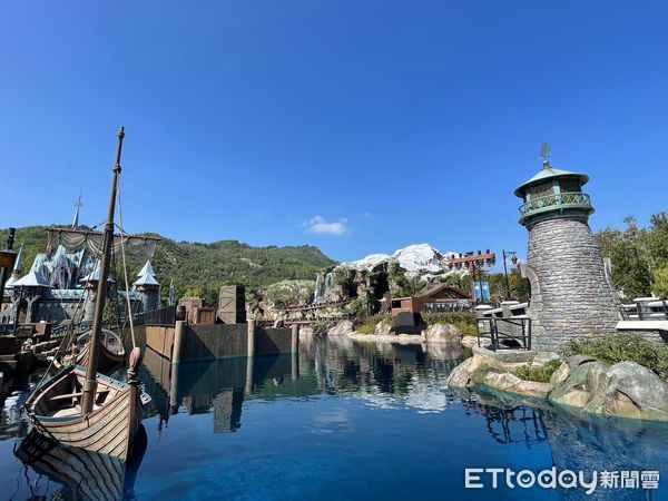 ▲▼香港迪士尼樂園打造全球首座及最大的《冰雪奇緣》主題園區「魔雪奇緣世界」，將在11/20正式開幕。（圖／記者周姈姈攝）