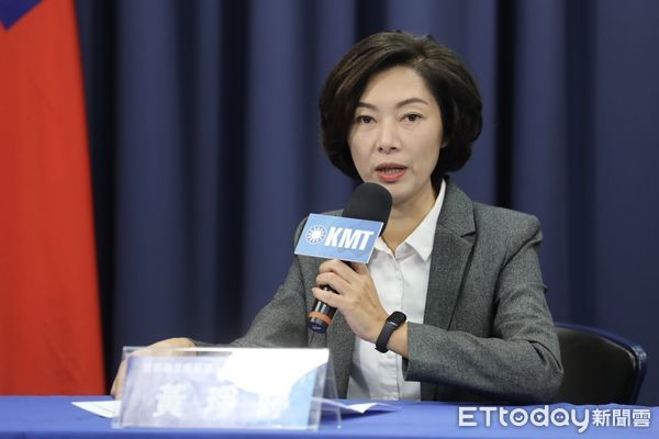 ▲▼國民黨宜蘭縣立委候選人黃琤婷、高雄市立委候選人李明璇及國民黨副發言人呂謦煒共同召開記者會      。（圖／國民黨文傳會提供）