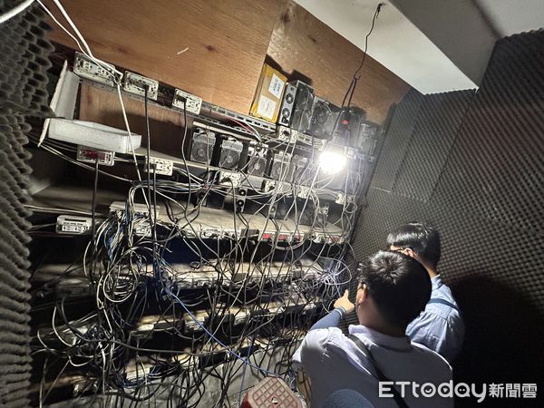 ▲▼刑事局中打破獲竊電集團在台中8處竊電，1年來竊電1170萬度，其中一處位在安親班樓下，非常危險。（圖／民眾提供，下同）