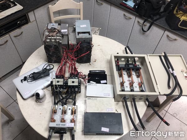 ▲▼刑事局中打破獲竊電集團在台中8處竊電，1年來竊電1170萬度，其中一處位在安親班樓下，非常危險。（圖／民眾提供，下同）