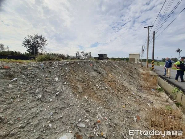 ▲雲林農地遭非法傾倒營建廢棄物事件頻傳。（圖／記者蔡佩旻翻攝）