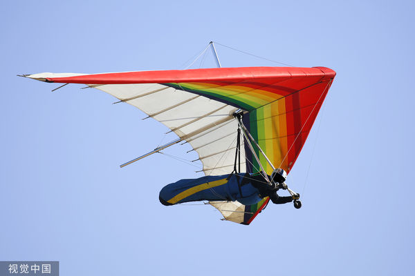 ▲▼懸掛式滑翔翼（hang gliding）。（圖／CFP）