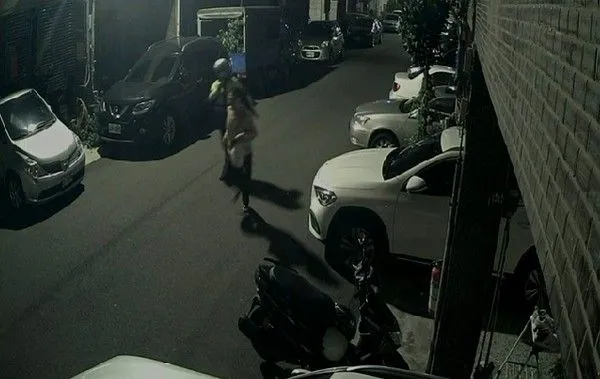 ▲45歲男涉毒遭通緝半夜超商購物遇警遭逮