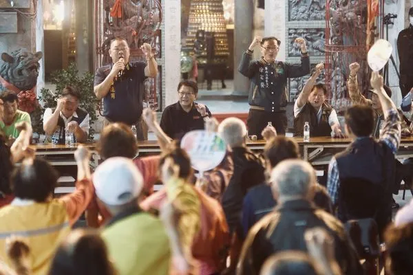 ▲▼徐富癸、潘孟安出席竹田鄉鄉鎮座談。（圖／徐富癸辦公室提供）