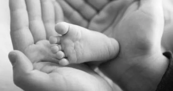 人妻隱瞞30年　驚爆女兒身世之謎：哥哥是親生爸爸