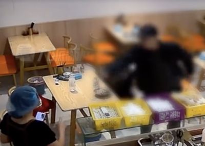 餐廳點螺螄粉「沒有螺螄」！男氣炸砸店要退錢　老闆：不慣著他
