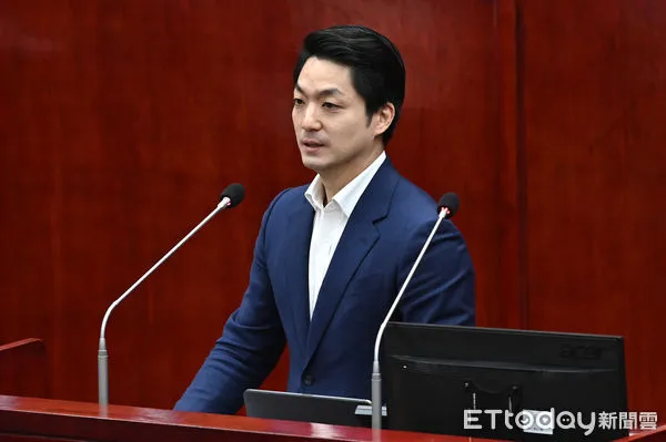 ▲▼蔣萬安赴市議會專案報告。（圖／記者李毓康攝）