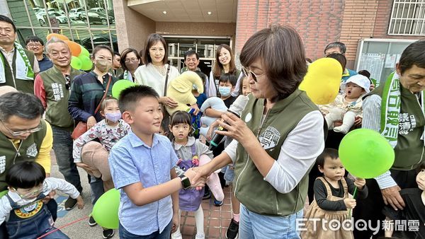 ▲民進黨提名雲林縣第一選區（海線）立法委員參選人蘇治芬今日下午14時完成參選登記。（圖／記者蔡佩旻攝）