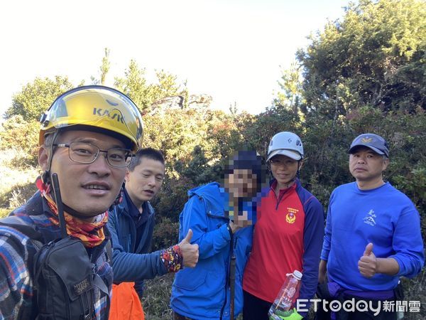 ▲▼搜救隊伍在喀西帕南山北峰往北高坪方向約500公尺處尋獲李女。（圖／記者王兆麟翻攝，下同）