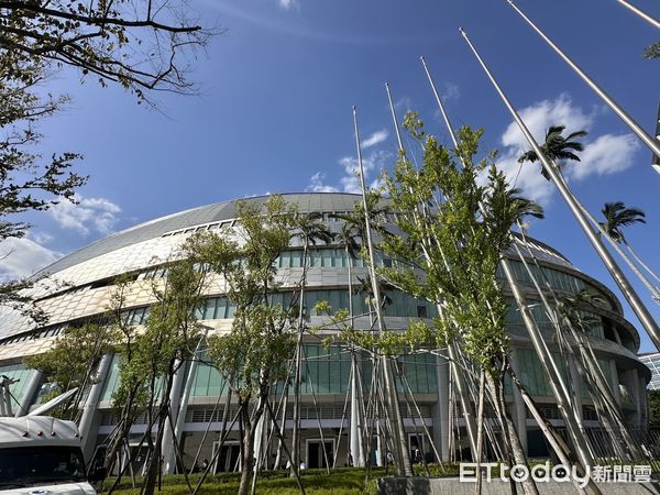 ▲▼遠雄巨蛋,大巨蛋,商辦,商場,,,,,。（圖／記者賴志昶攝）