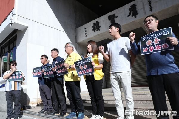 ▲▼1126國道安全 還我路權 我們要一條安全回家的路 行前記者會。（圖／記者屠惠剛攝）