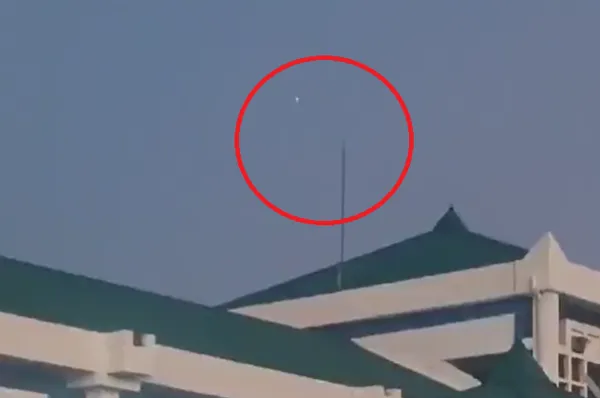 ▲▼印度機場「出現UFO」目擊畫面曝。（圖／翻攝自X）