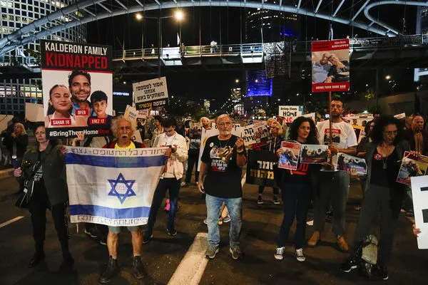▲▼以色列人質親友在特拉維夫街頭抗議。（圖／達志影像／美聯社）