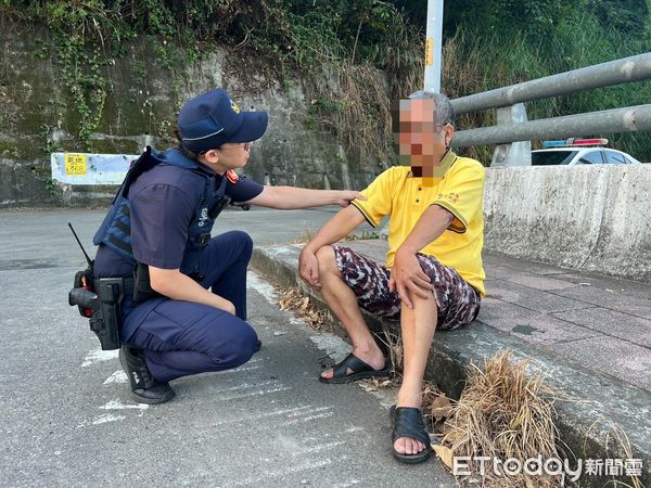 ▲▼男子感情被騙藉酒澆仇醉倒山區，還好被員警搜索找到。（圖／民眾提供，下同）