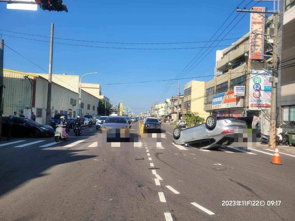 ▲和美發生3車車禍事故。（圖／彰化踢爆網提供）