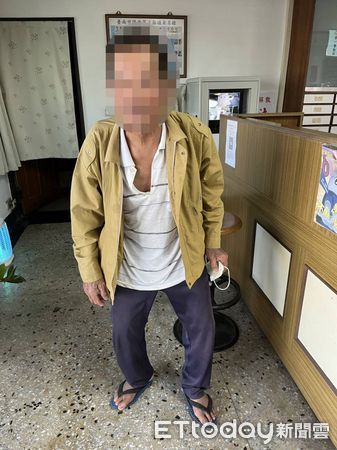 ▲64歲黃姓男子，涉嫌連3次竊取被害人雞鴨共8隻，被市警三分局查獲，追回3隻雞鴨送辦。（圖／記者林東良翻攝，下同）