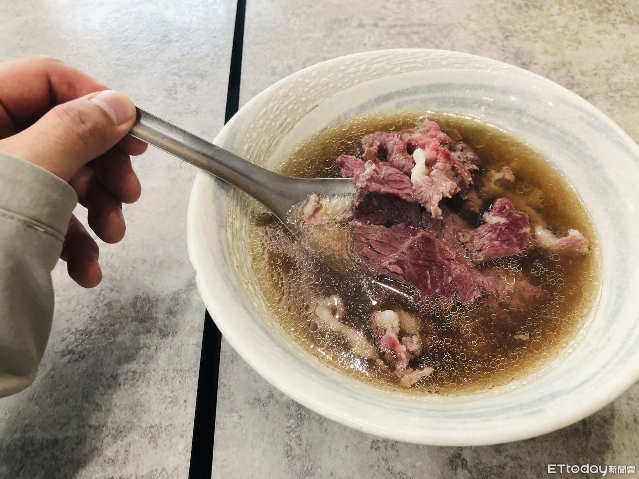 ▲台南文章牛肉湯，可說是台南最具知名度的牛肉湯店家。（圖／記者唐鎮宇攝）