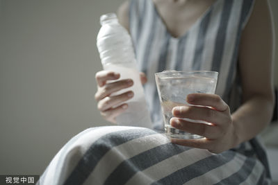 立秋後要補「津液」 喝水狂灌反傷身!陸專家列3個黃金時間