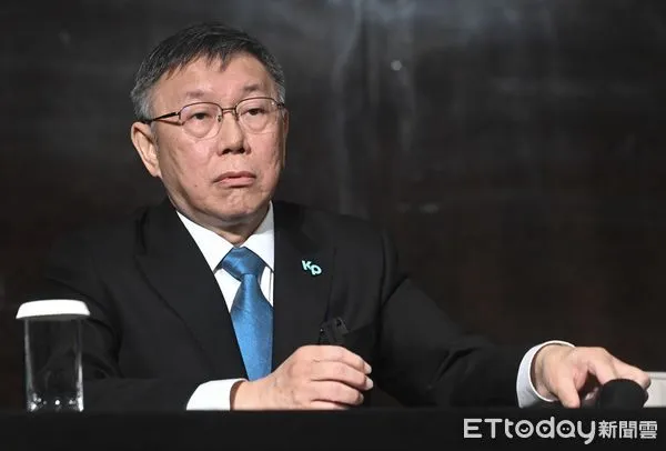 ▲▼ 藍白合會談現場，柯文哲。（圖／記者李毓康攝）