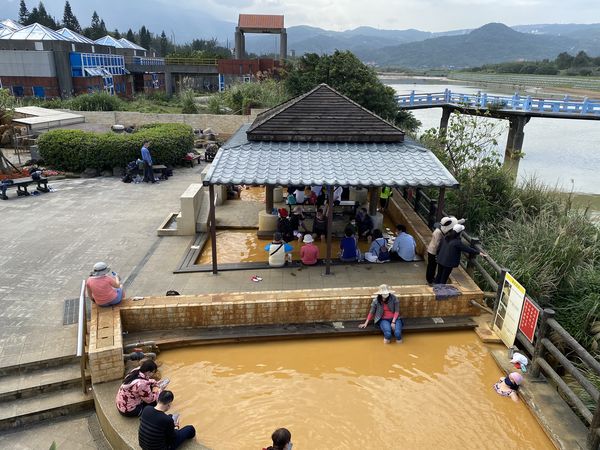 ▲新北推動「嗨漁港」樂生活 遊北海岸泡湯大啖萬里蟹。（圖／新北市漁業處提供）