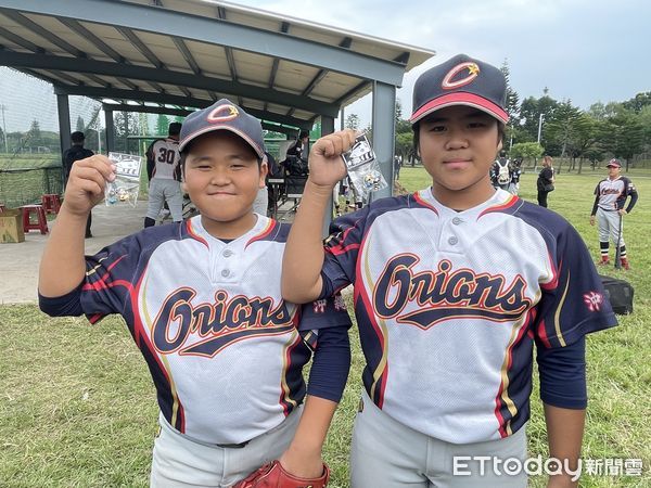 ▲東川平妃花、東川平大鳳姐弟來台交流。（圖／記者楊舒帆攝）