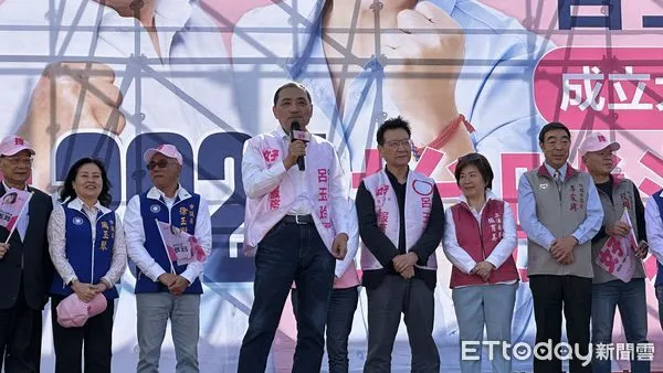 ▲▼  侯友宜、趙少康出席呂玉玲造勢    。（圖／記者崔至雲攝）