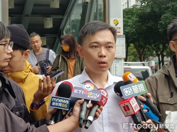 ▲▼黃士修說明被公然性騷擾事件。（圖／記者宋良義攝）