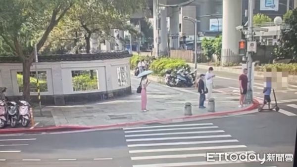 ▲謝男酒後騎電動滑板車上路害騎士慘摔，警方依法究辦 。（圖／記者張君豪翻攝）