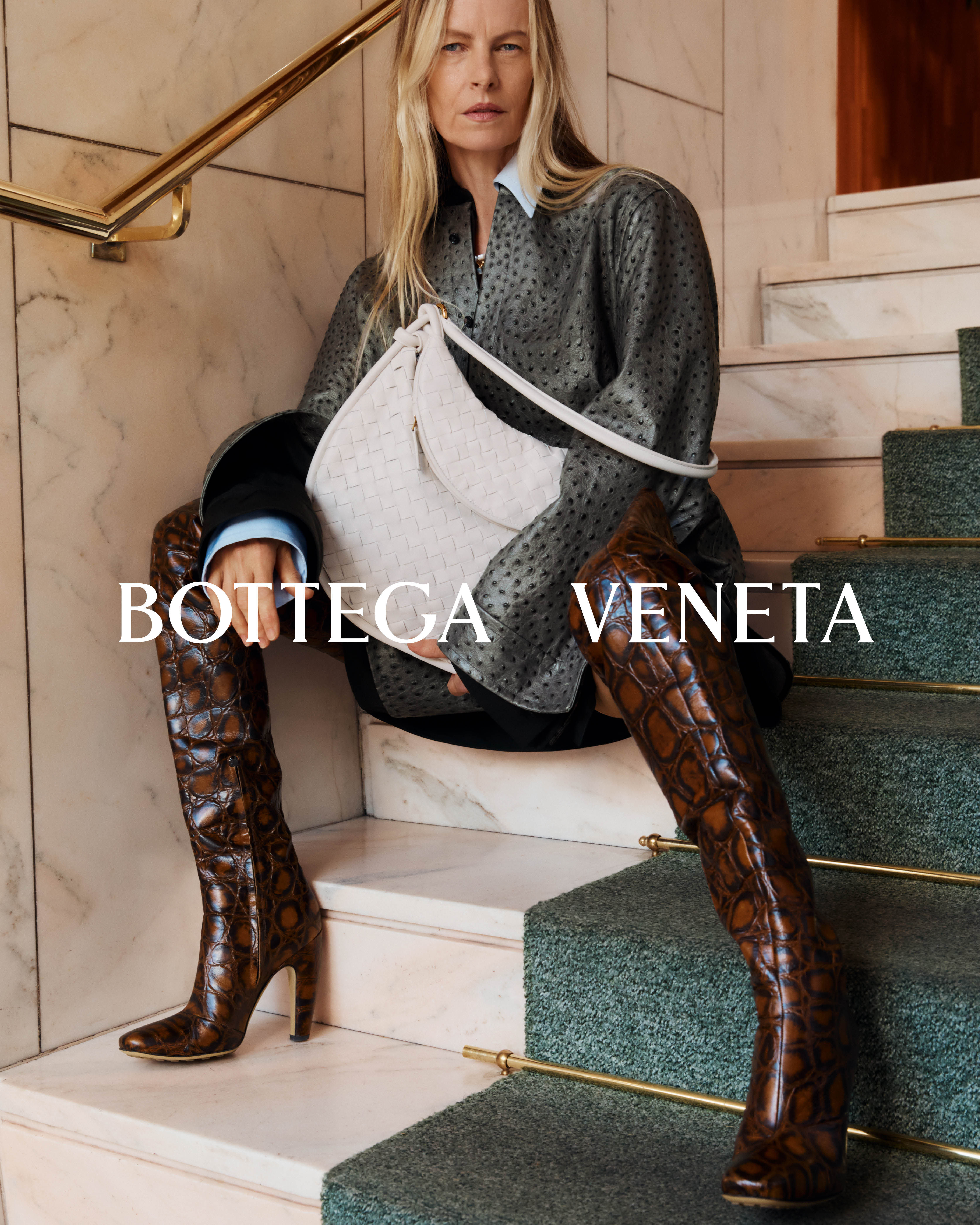 包・開箱／舒淇搶曬Bottega Veneta「1+1新月編織包」！一包多背法超有