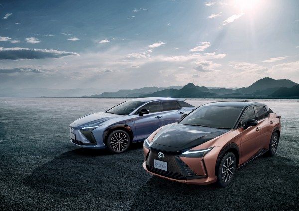 ▲LEXUS RZ 300e入門款登場。（圖／翻攝自LEXUS，以下同）