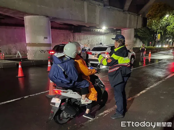 ▲▼汐止分局連續2天執行擴大臨檢、取締噪音改裝車，查獲4通緝犯、17台改裝噪音車。（圖／記者邱中岳翻攝）