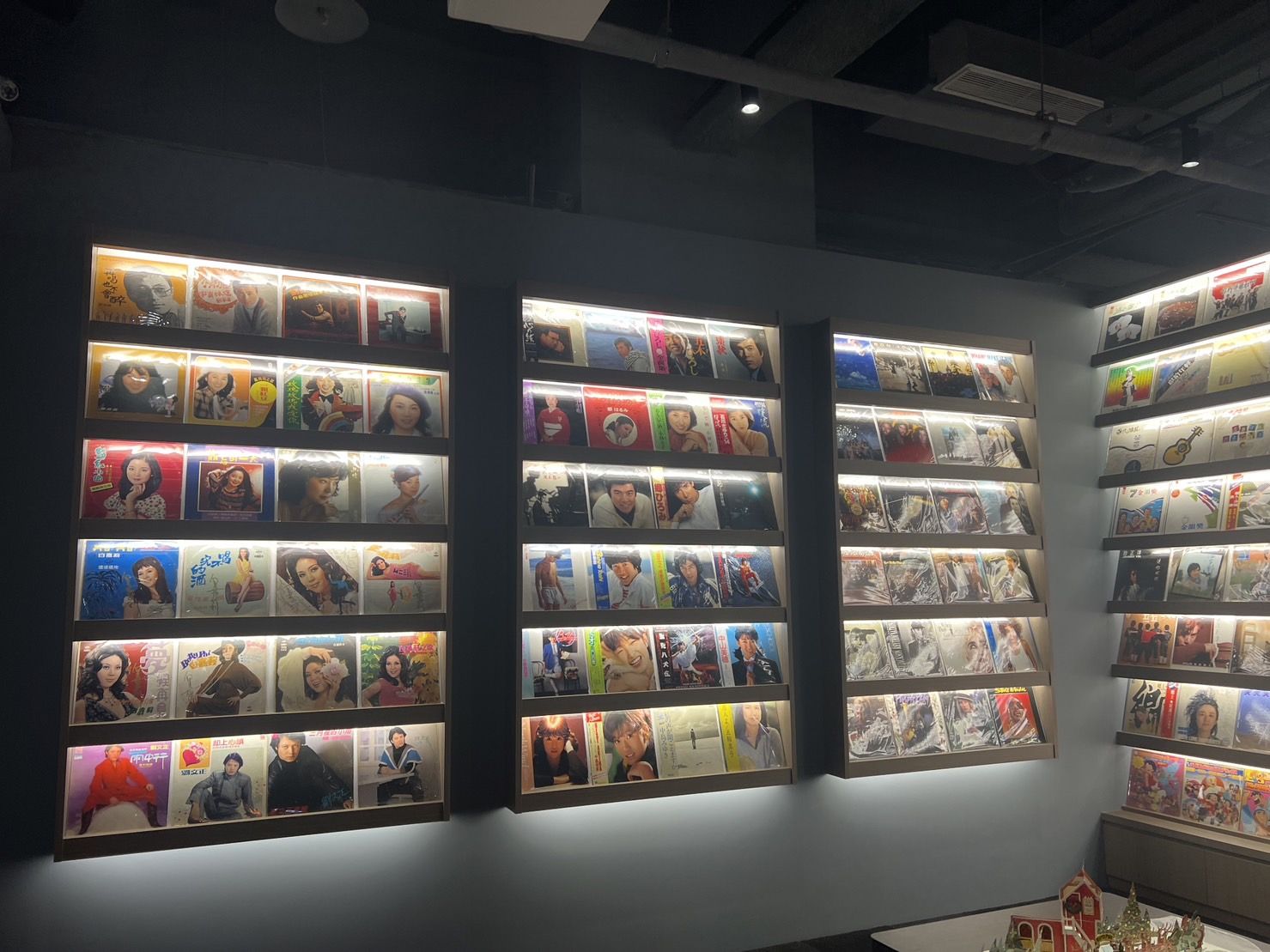 ▲▼威剛新總部設有亞洲最大黑膠博物館。（圖／記者高兆麟攝）
