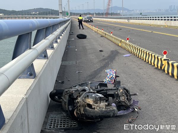 ▲▼金門大橋開通後11月3日發生首起死亡車禍。（圖／記者林名揚攝）