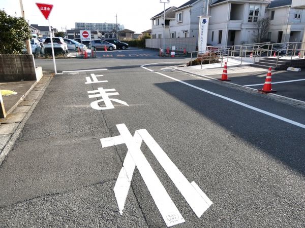 ▲▼日本一時停止交通號誌。（圖／Photo AC）