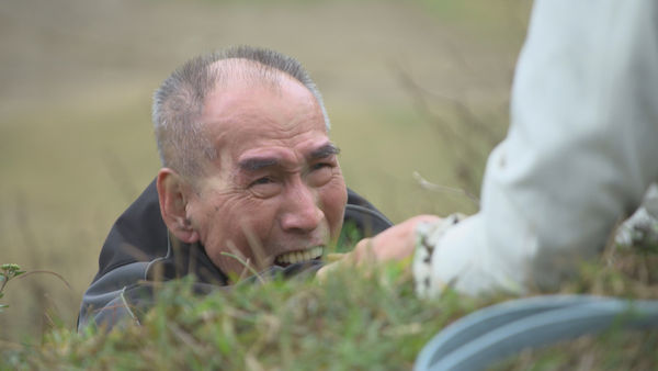 ▲▼張柏舟敬業演出，滾山坡重頭戲親自上陣             。（圖／民視提供）