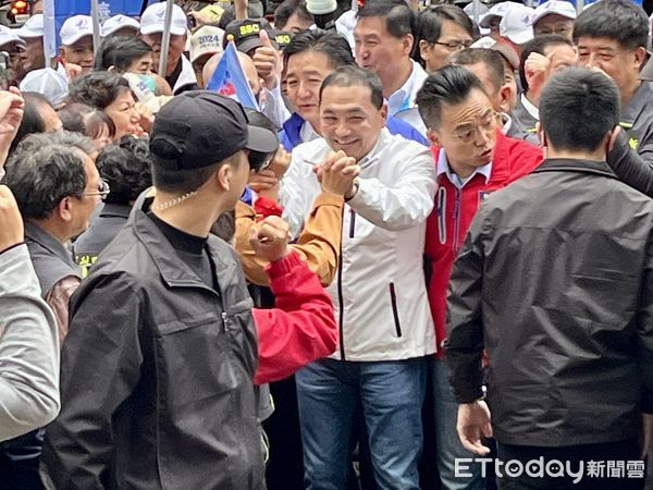 鈕則勳／侯友宜庶民接地氣性格　力拓中南部票源
