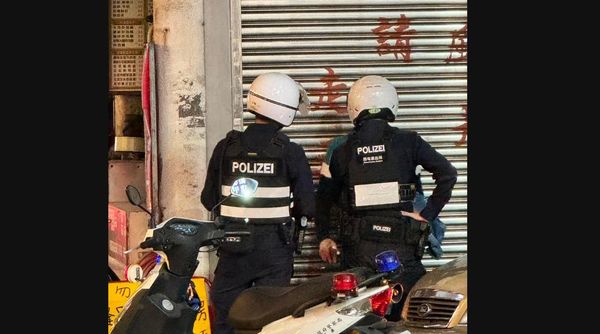 ▲基層員警穿德語「POLIZEI」防彈衣遭熱議，台中市警方：無違規。（圖／林姓民眾提供）