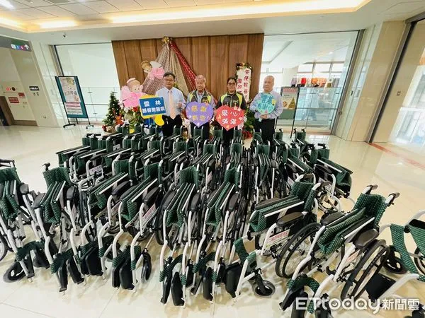 ▲二崙田尾聖濟堂捐贈30部輪椅予雲林基督教醫院，今日舉行捐贈典禮。（圖／記者蔡佩旻翻攝）