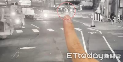 快訊/19歲女騎士逆向闖環河快速道路!對撞轎車「頭部重創」慘死