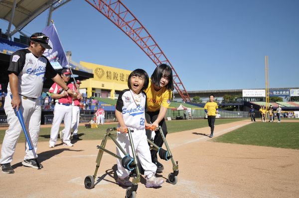 ▲挑戰者盃身障兒童公益棒球賽             。（圖／台灣幼兒棒球聯盟協會提供）