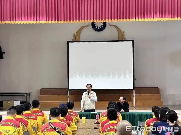 ▲台南市消防局為強化台南市特種搜救隊搜救量能，提升特搜人員城市搜救能力，辦理「2023年上半年特種搜救隊專業複訓」，合計144名特種搜隊成員參加複訓。（圖／記者林東良翻攝，下同）