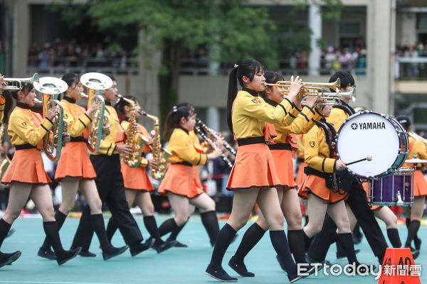 ▲北一女120周年校慶，京都橘高校吹奏部交流演出。（圖／記者林敬旻攝）