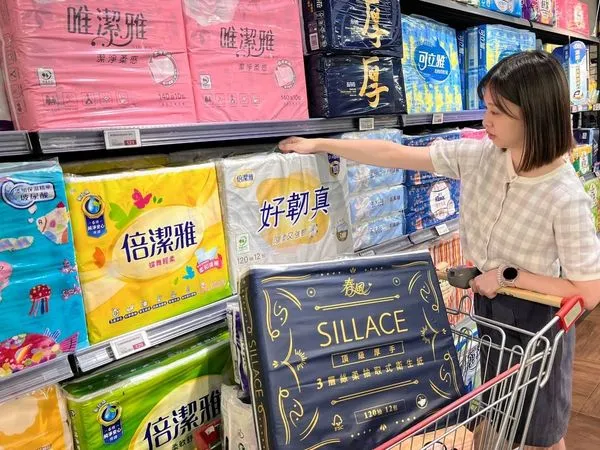 ▲▼全聯「衛生紙小學堂」檔期，12/21前多款衛生紙、紙巾類殺品下殺，還有任6串現折100元等優惠。（圖／業者提供）