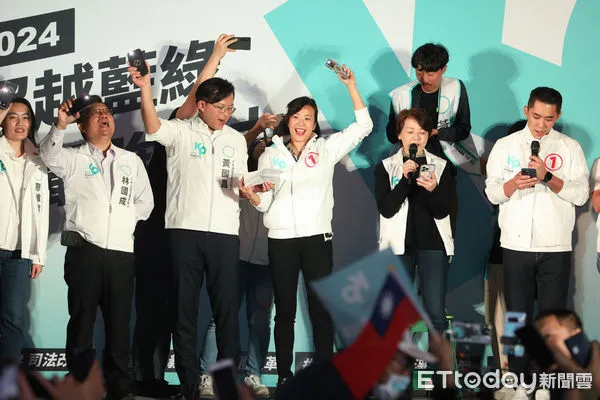 ▲▼ 1213 吳欣盈出席民眾開講-黃國昌,吳欣盈,黃珊珊。（圖／記者黃克翔攝）