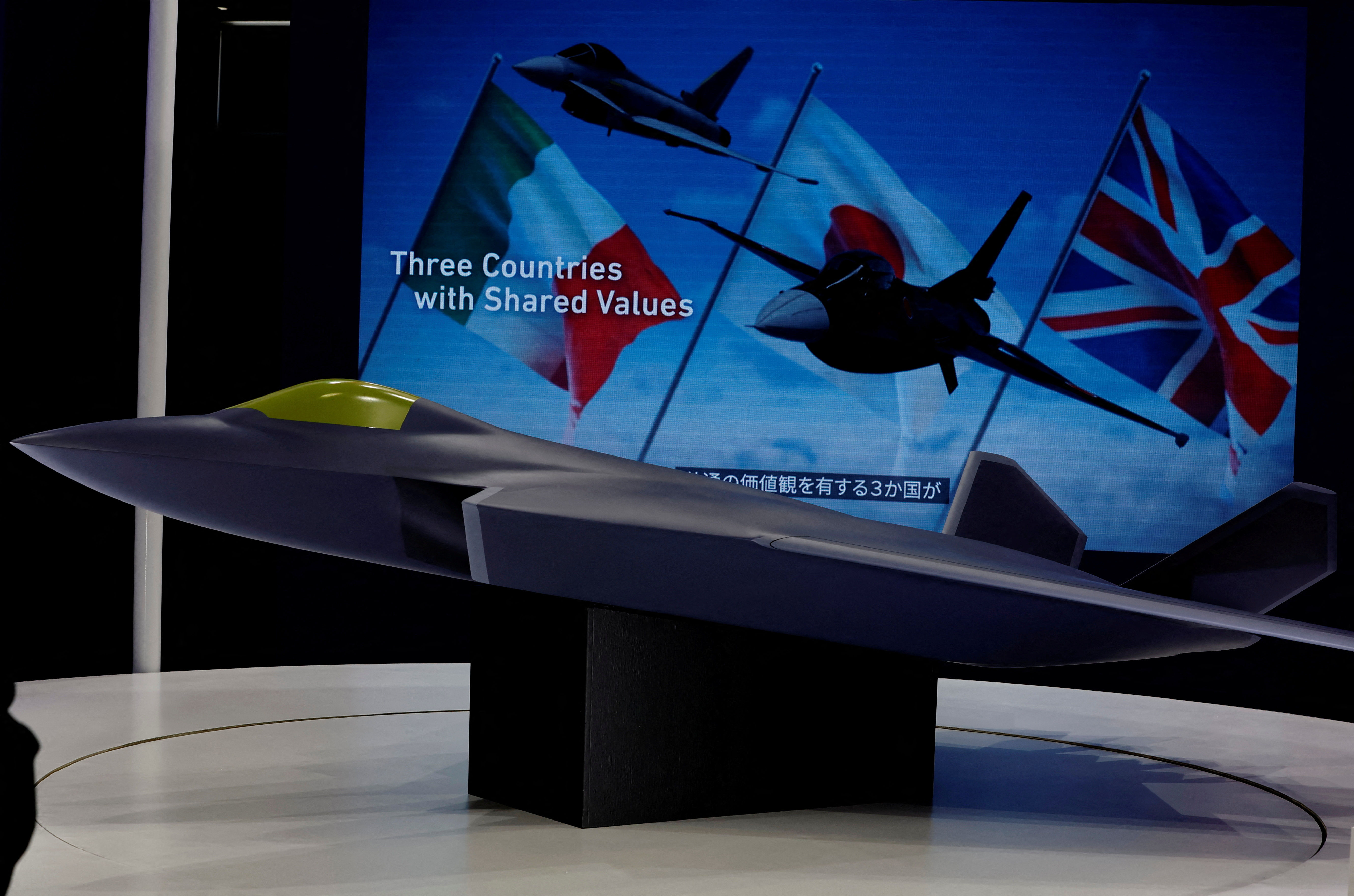 ▲▼ 全球空戰計畫的戰鬥機概念模型3月15日在日本防務展上展出。（圖／路透）