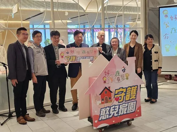 ▲▼饗賓捐千張「響食天堂、果然匯」餐券義賣　助華光愛心勸募。（圖／華光教養院提供）