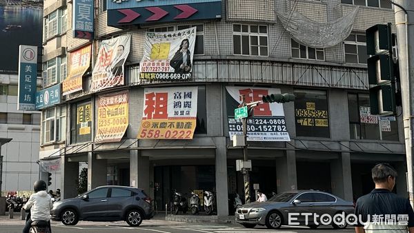 ▲▼高雄,店面,武廟商圈,信義房屋,招租廣告,租金             。（圖／記者張雅雲攝）