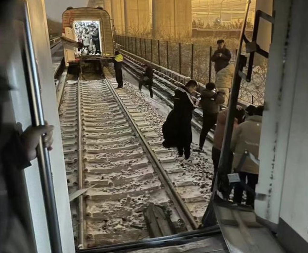 ▲北京地鐵昌平線嚴重事故。（圖／翻攝上觀新聞）